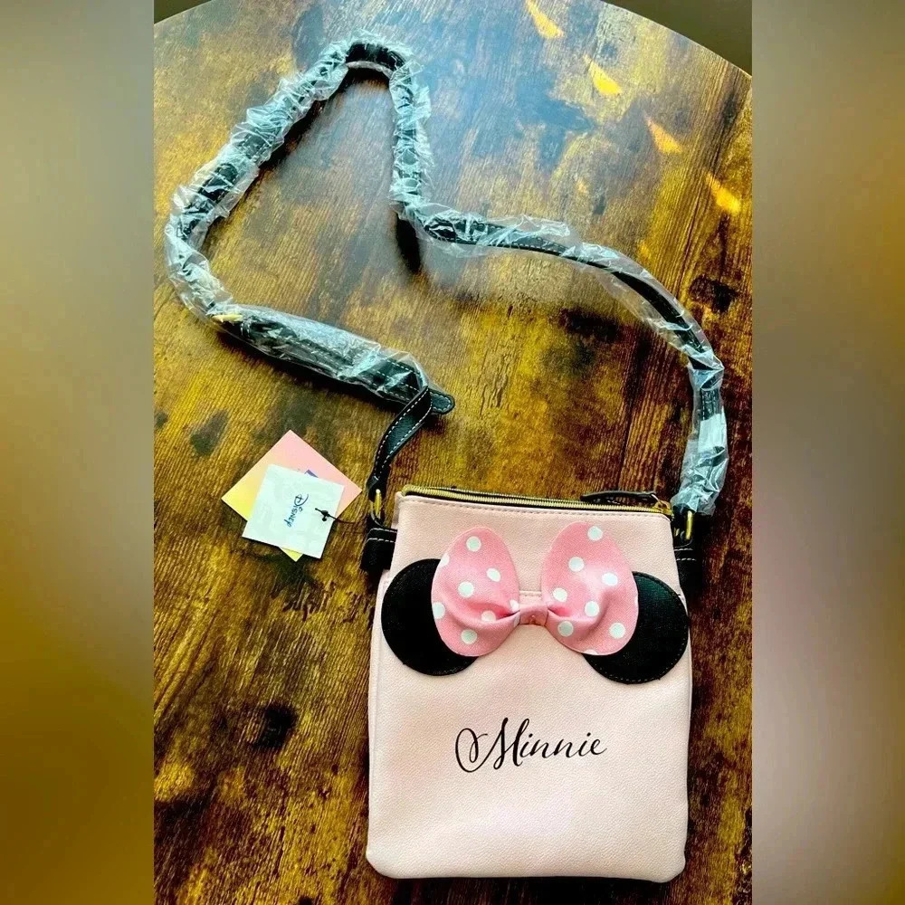 DANI by Danielle Nicole | ladies Disney, Minnie Mouse crossbody handbag.